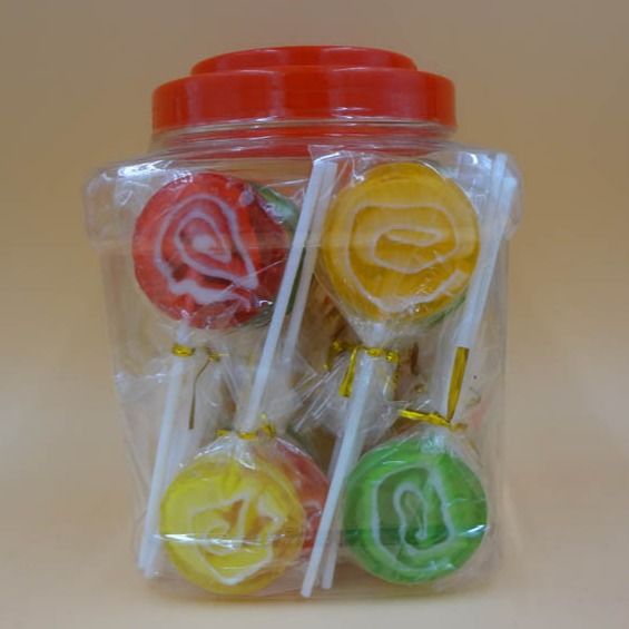 Round shape Assorted fruit Flavor Round Flat Large Swirl Lollipops / Hard Candy Food With PVC Jars